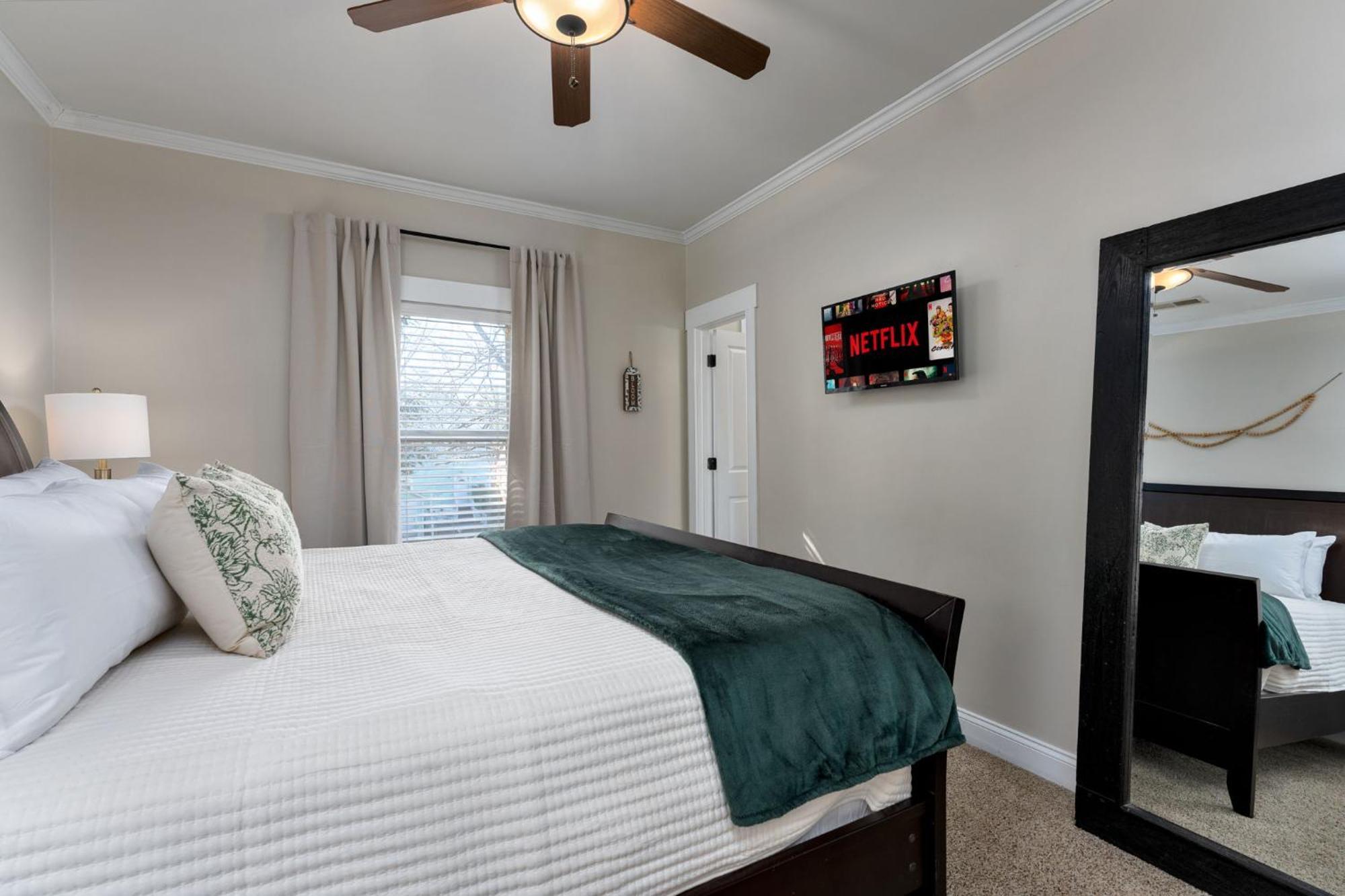 Downtown Wilmington Home ~ Pet Friendly Екстериор снимка