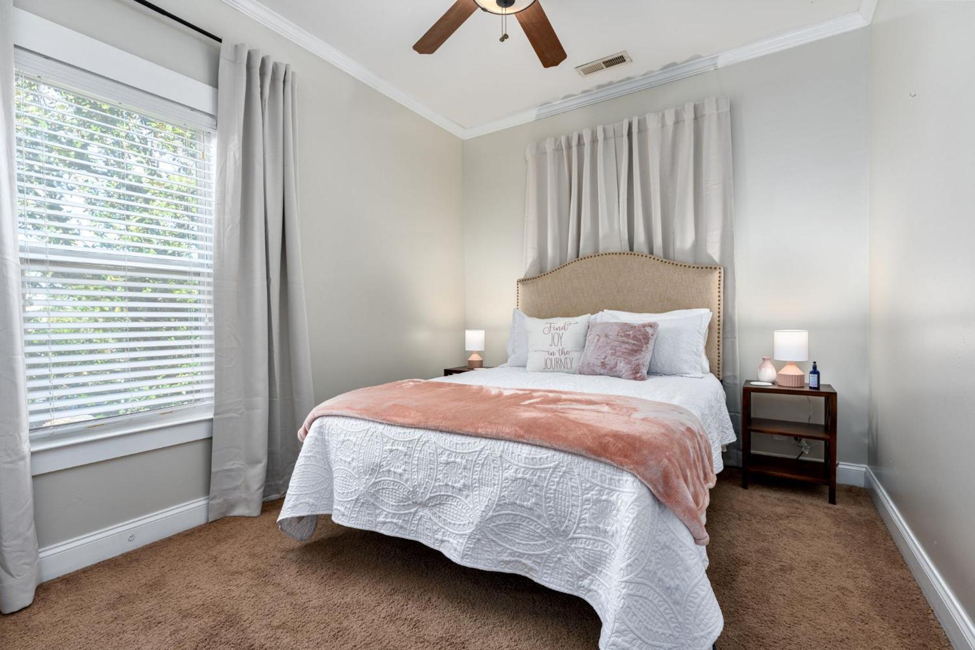 Downtown Wilmington Home ~ Pet Friendly Екстериор снимка